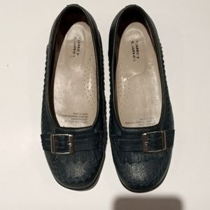 Valley Lane navy blue loafers. 8